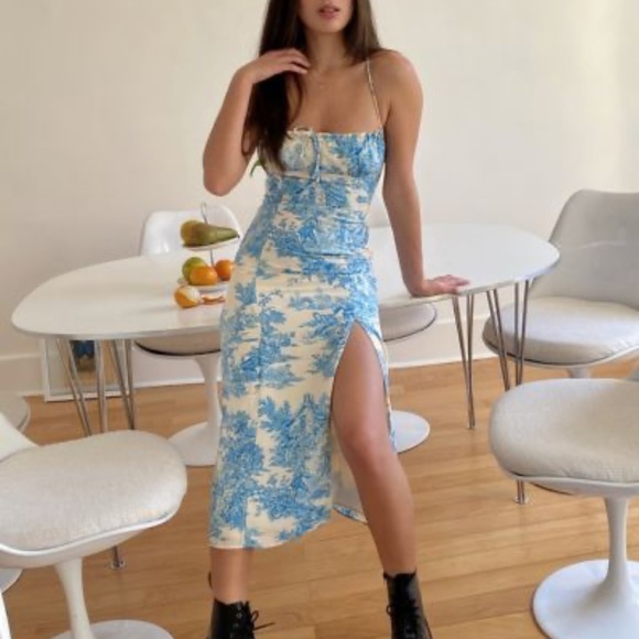 Urban Outfitters April Tie Back Mid Dress Small NWT - Picture 4 of 9